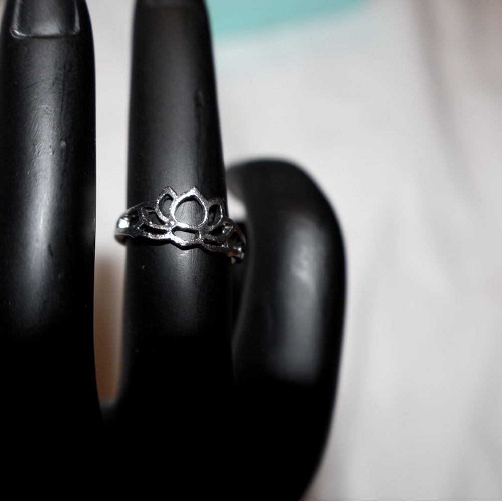 Cute silver vintage ring